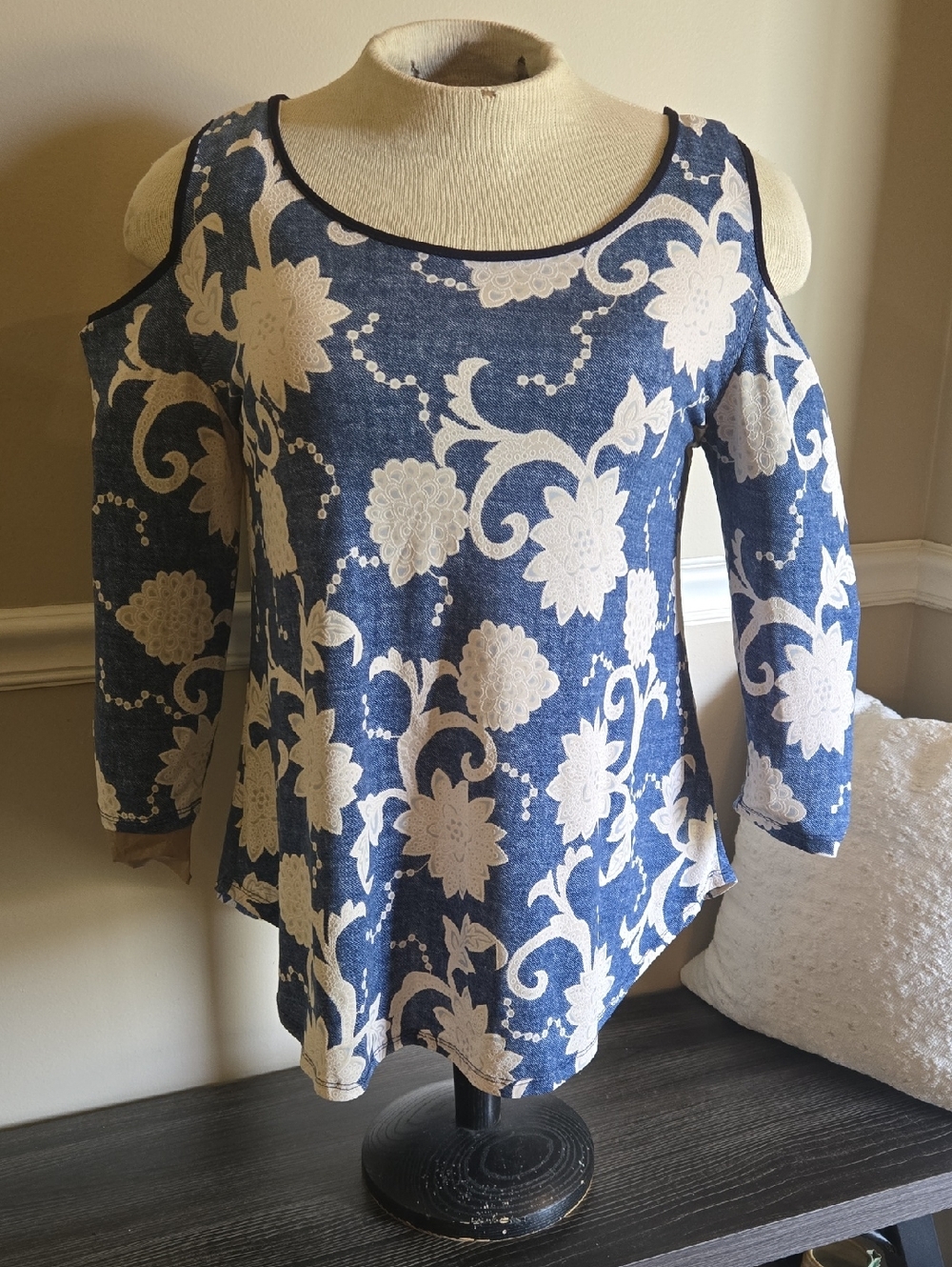 Agenda Blue & Cream Floral Knit Top